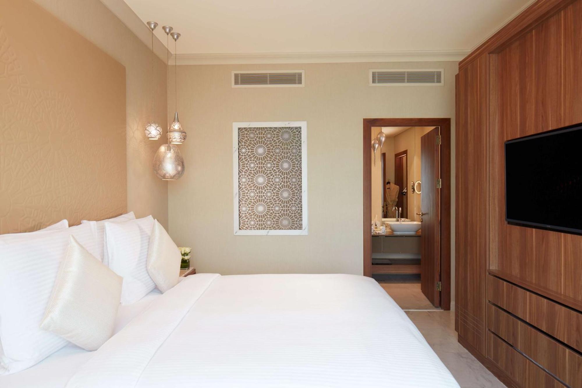 Отель Tilal Jabal Al Kabah Мекка Экстерьер фото A bedroom at the hotel